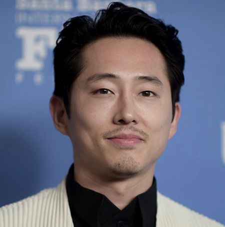 Steven Yeun is worth $4 million in 2021.